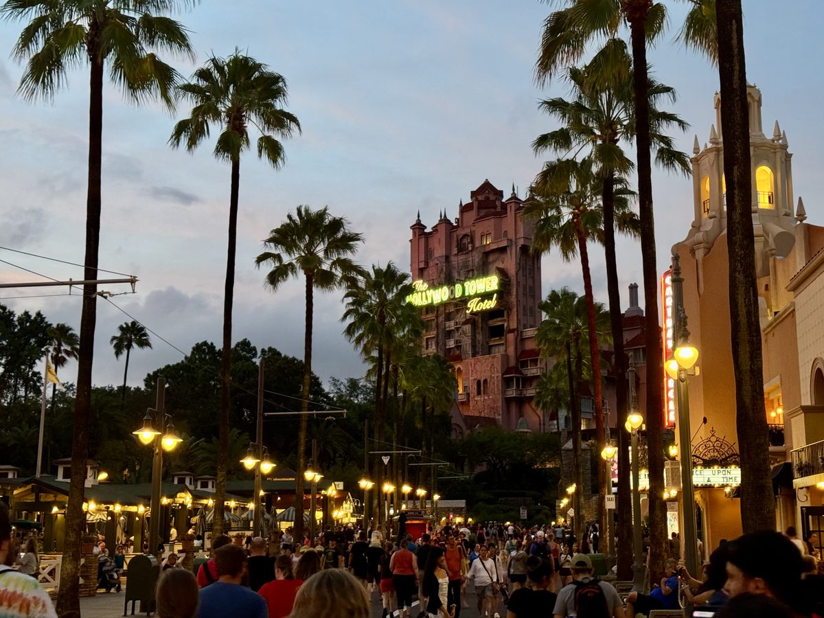Hollywood Tower Hotel at dusk